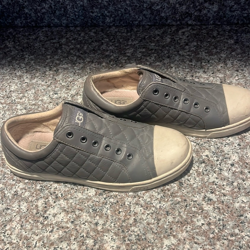 UGG Australia Jemma Slip On sneakers  Wimens size 8